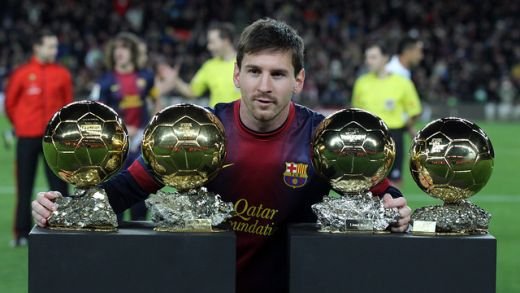 Gest de recunostinta SUPREMA inainte de meciul cu Malaga! Cui a oferit Messi colectia de 4 Baloane de Aur castigate pana acum: