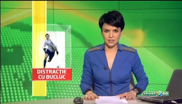 Dan Petrescu are de rezolvat un scandal in vestiar! Un jucator de-al sau e banuit si ca ar fi gay, dupa ce a fost surprins in jacuzzi alaturi de un coleg de nationala!