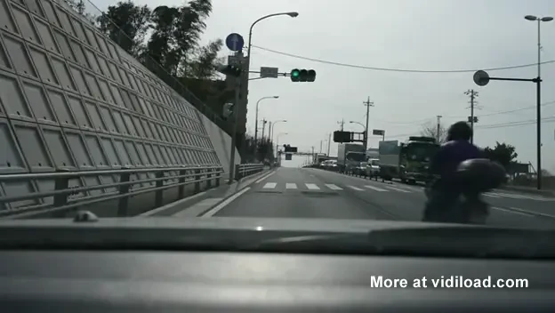 Un tata de COSMAR: Si-a pierdut copilul de pe motocicleta si nici nu a intors capul. REACTIA incredibila a micutului: VIDEO