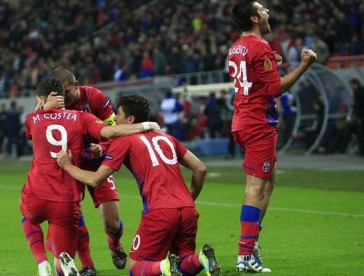 A spus cineva 'Ajax'? Tanase si Rusescu au DINAMITAT poarta lui Shovkovskiy! Rocha s-a facut de ras la singura ocazie avuta! Vezi toate fazele din Steaua 2-0 Dinamo Kiev:_2