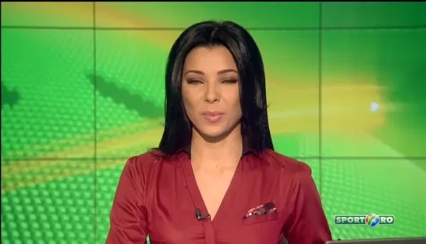 Masina zburatoare! Englezii au urcat ultimul Aston Martin pe cel mai inalt hotel din lume, Burj Al Arab: VIDEO