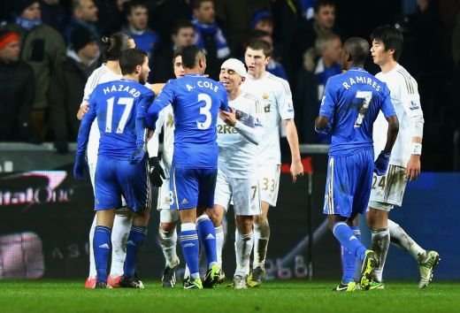Galeria Zilei: Hazard a innebunit pe teren! A LOVIT cu piciorul in burta un copil de mingi cazut la pamant! Gest socant pentru fotbal! CLICK AICI pentru FOTO si VIDEO_12