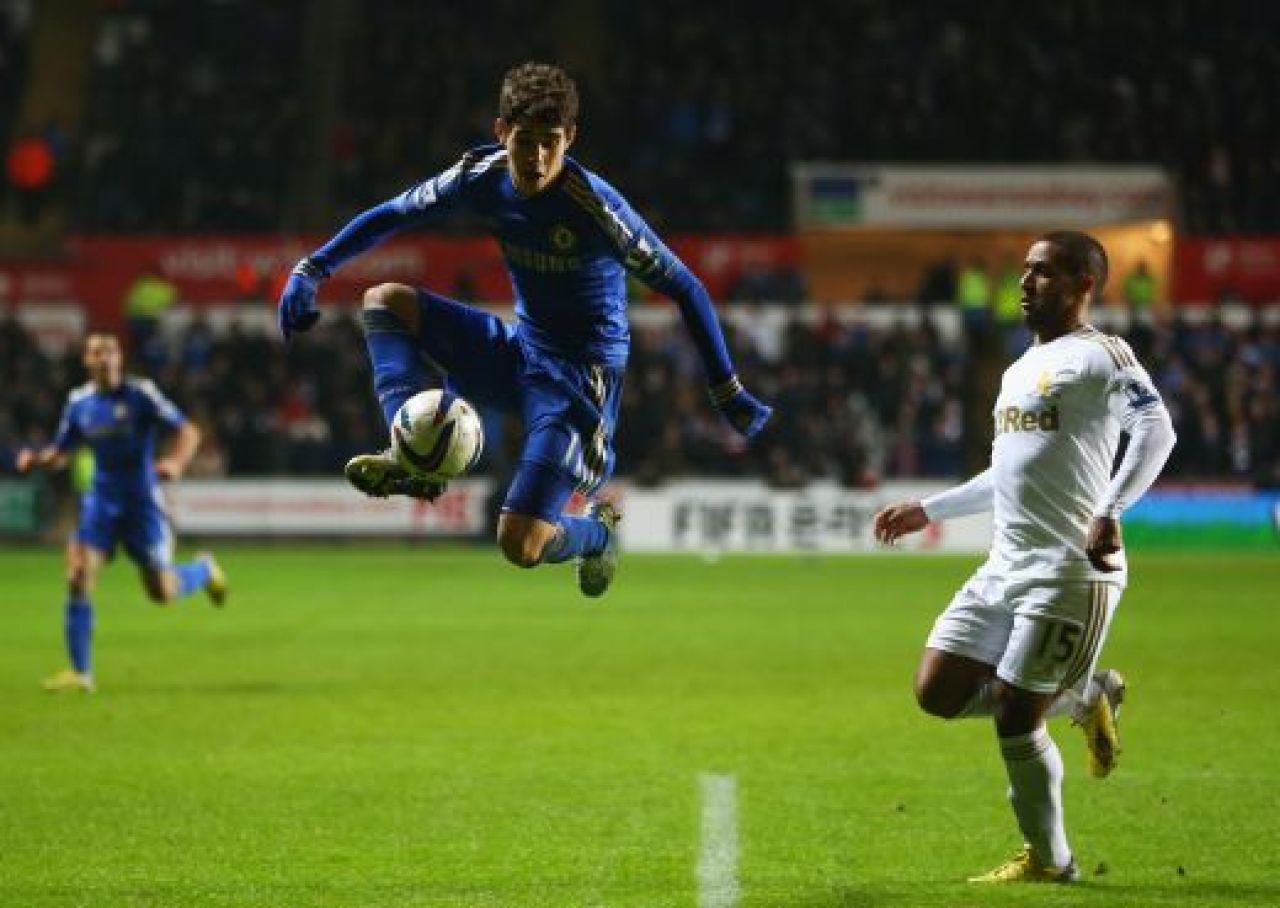 Galeria Zilei: Hazard a innebunit pe teren! A LOVIT cu piciorul in burta un copil de mingi cazut la pamant! Gest socant pentru fotbal! CLICK AICI pentru FOTO si VIDEO_15