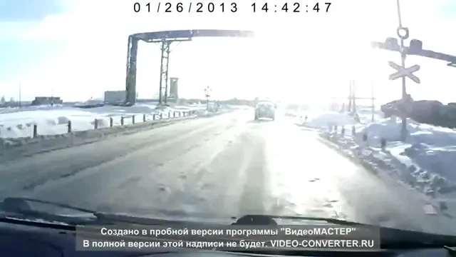 VIDEO FABULOS! Era sa faca atac de cord pe autostrada! N-o sa ghicesti niciodata cine i-a taiat calea: