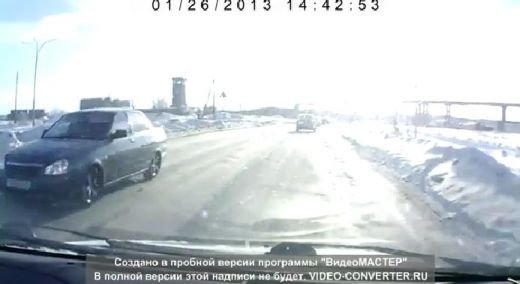 VIDEO FABULOS! Era sa faca atac de cord pe autostrada! N-o sa ghicesti niciodata cine i-a taiat calea: