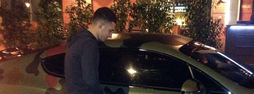 Fanii lui Manchester United i-au prins masina lui Balotelli si i-au facut-o de comanda! FOTO INCREDIBIL:_3
