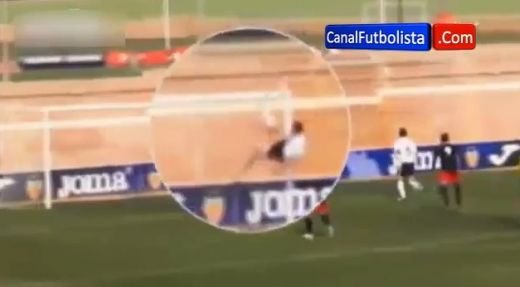 SENZATIONAL! Executia lui Ibrahimovici a fost repetata de un fundas! Faza GENIALA care il poate trimite la o echipa URIASA: VIDEO