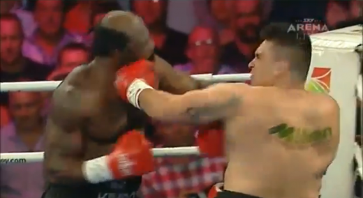 Cel mai tare BATAUS de STRADA era sa fie facut praf! Kimbo a revenit cu un KO pe care nimeni nu l-a inteles! A fost blat? VIDEO