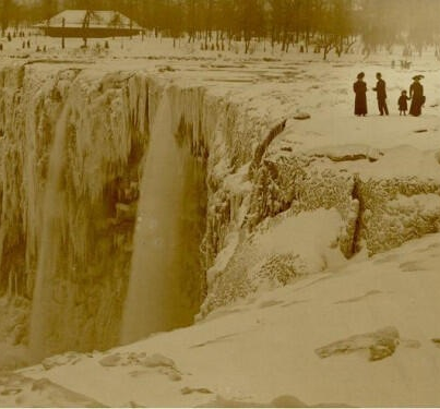 IMAGINI FABULOASE! Cascada Niagara a inghetat TOTAL din cauza frigului! Pozele care au socat lumea! FOTO