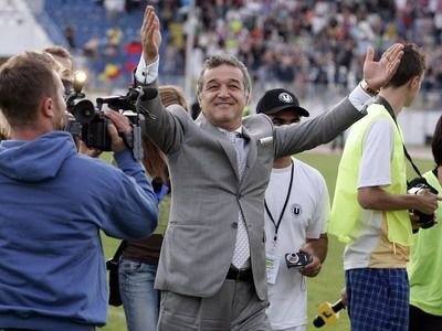Din vara il aduc la Steaua! Atacantul VISAT de Becali a ramas LIBER! Cum a ratat transferul in Franta: