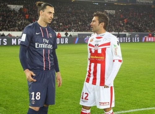 FOTO Mutu a ajuns in sfarsit egal cu Ibrahimovic in Franta! Vestea proasta din Germania: cum a ajuns Mutu imaginea blaturilor din Europa!_3