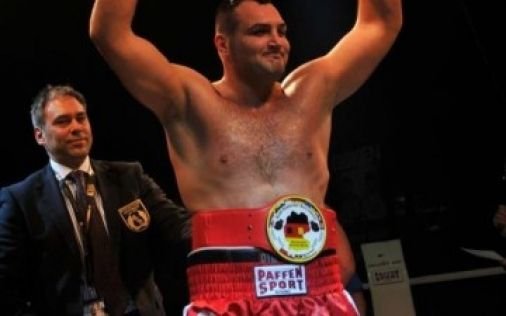Ciocanul de otel al Romaniei isi apara centura la Galati! E campionul Europei la profesionisti si ii calca pe urme lui Klitschko: