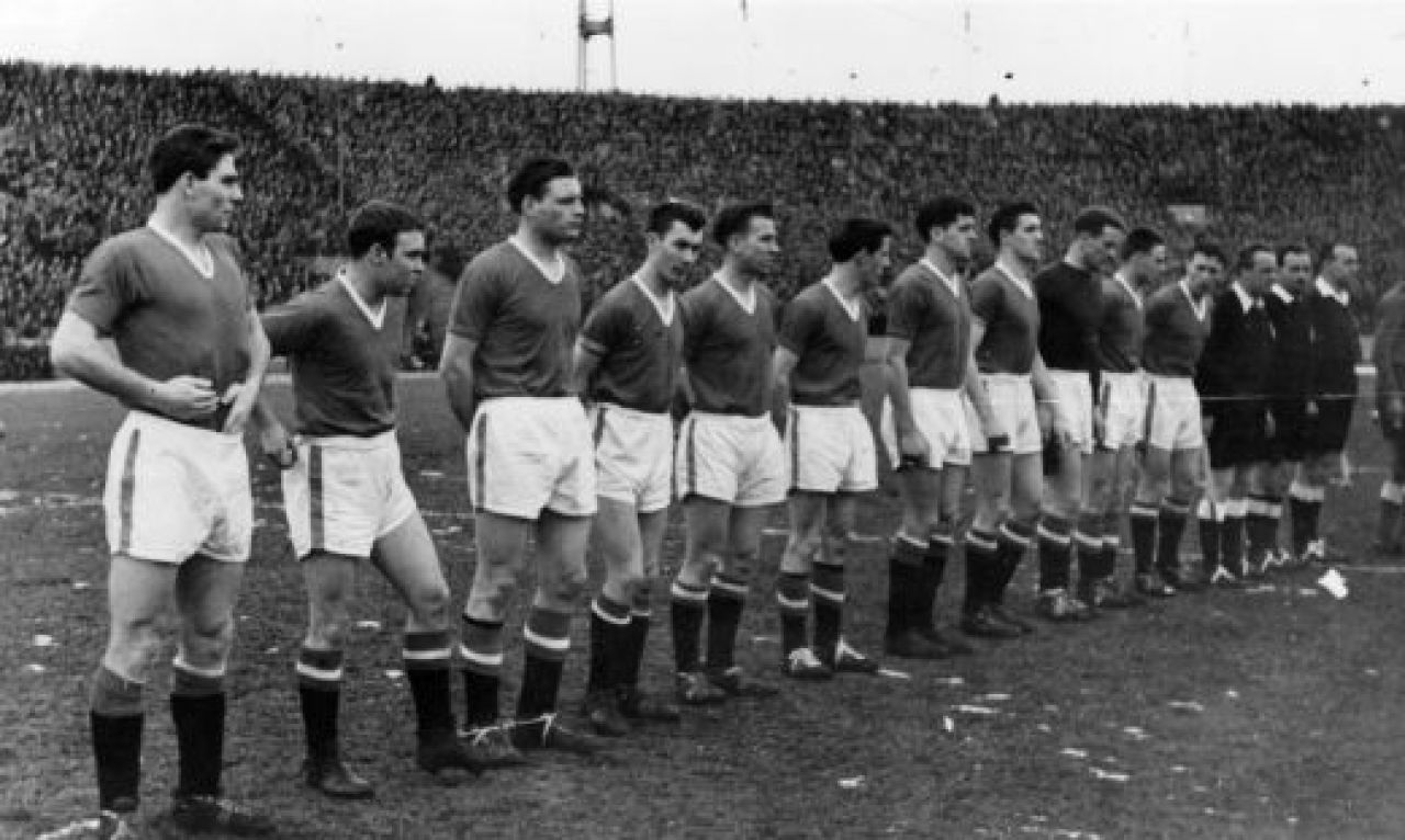 Hegemonia unei echipe URIASE a fost oprita de o catastrofa! Un accident stupid a omorat jumatate de echipa! Cea mai mare tragedie din istoria lui Man United:_7
