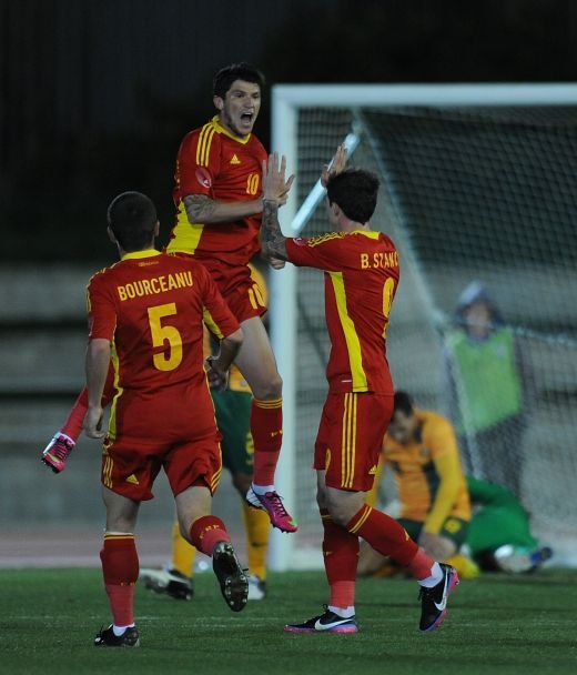 Galeria Zilei: Romania 3-2 Australia! Tanase, Stancu si Torje au evitat o noua rusine! Suporterii i-au cerut demisia lui Piturca CLICK AICI pentru FOTO:_15