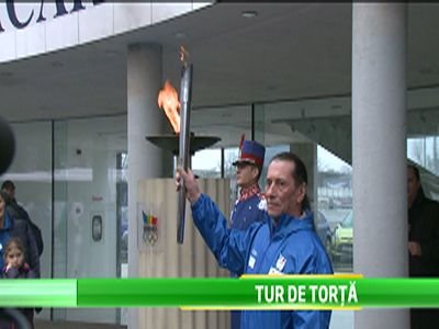 Torta Olimpica a facut turul Bucurestiului! Marii campioni ai Romaniei au purtat-o timp de 4 ore! VIDEO