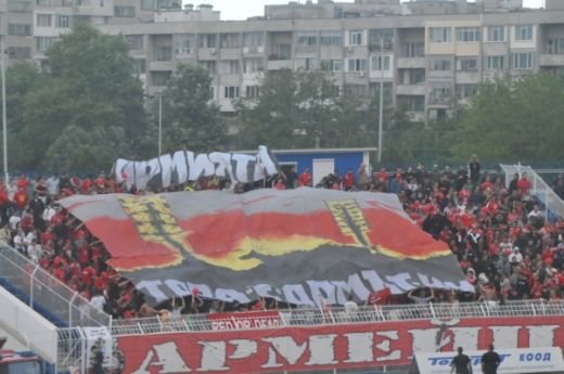 Un anunt marca Gigi Becali la un pas de o mare TEAPA! Cum au incercat suporterii unei echipe sa o cumpere cu bani FALSI: Asta e circ, nu oferta!