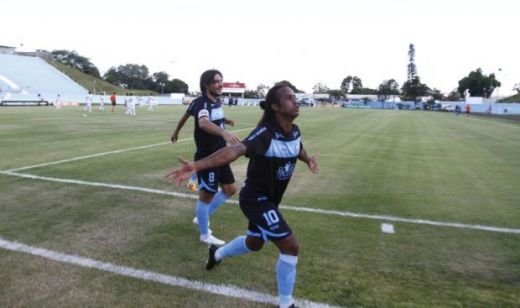 Transferul FABULOS de care n-a stiut NIMENI: SOSIA lui Ronaldinho a ajuns gratis in Liga I sa uite noptile de betie! GENIUL de 7 mil &nbsp;care si-a batut joc de locul la Man United
