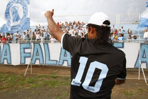 Transferul FABULOS de care n-a stiut NIMENI: SOSIA lui Ronaldinho a ajuns gratis in Liga I sa uite noptile de betie! GENIUL de 7 mil  care si-a batut joc de locul la Man United_5