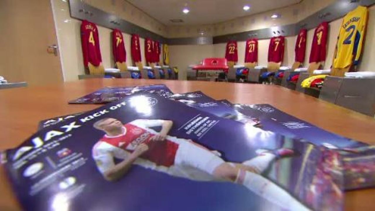 LIVEBLOG Romania striga CA-LI-FI-CA-RE | VIDEO: Stelistii au fost BATUTI CU BESTIALITATE in centrul Amsterdamului! Gestul UNIC al lui Reghe cand a fost intrebat de blaturi de un olandez_17