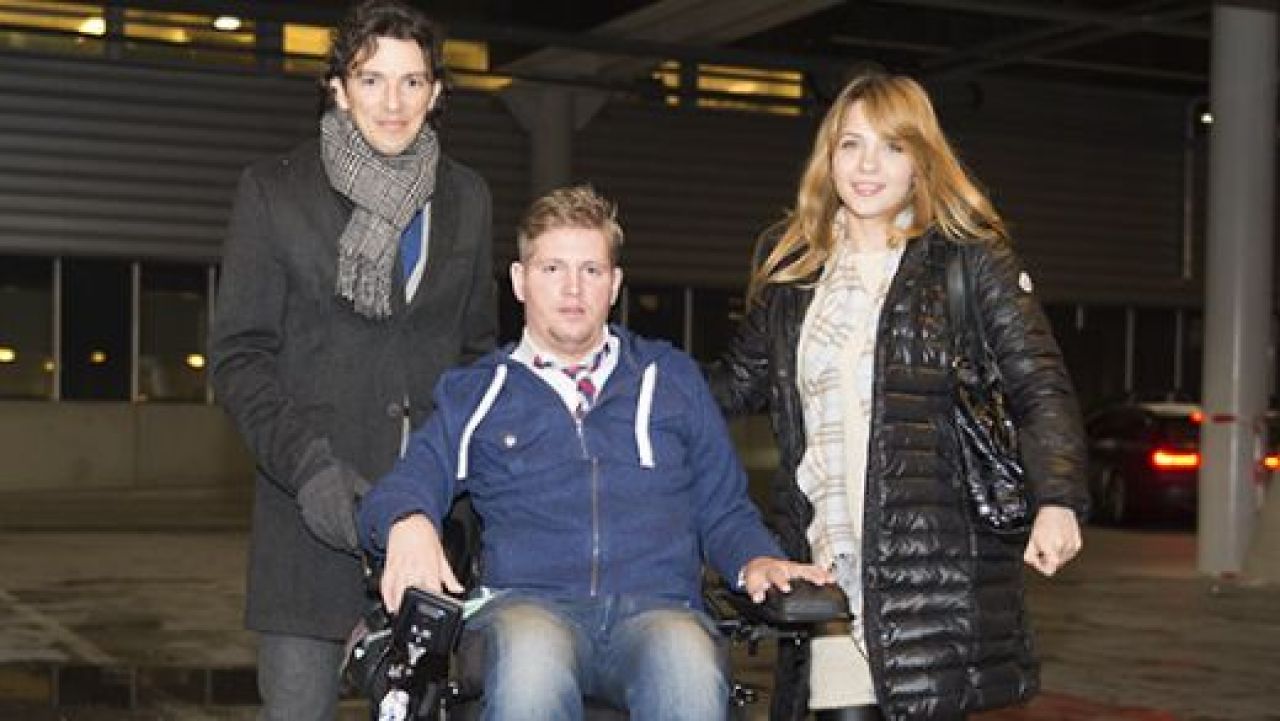 FOTO EMOTIONANT! Nesu, primul meci alaturi de Steaua de la accident! Cum a fost primit in loja regala de la Amsterdam!_2