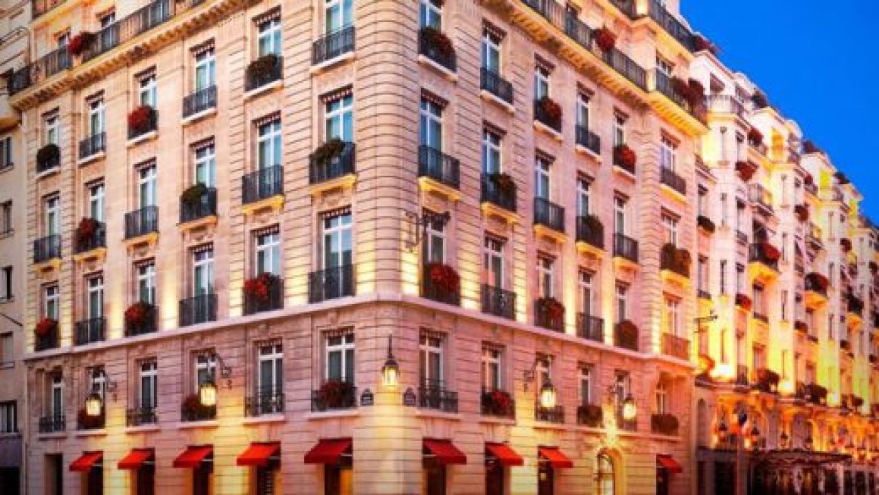 Beckham sta 5 luni in cel mai tare hotel din Europa: A costat 17.000 PE NOAPTE! E un apartament IMPERIAL de care te vei indragosti: FOTO_1
