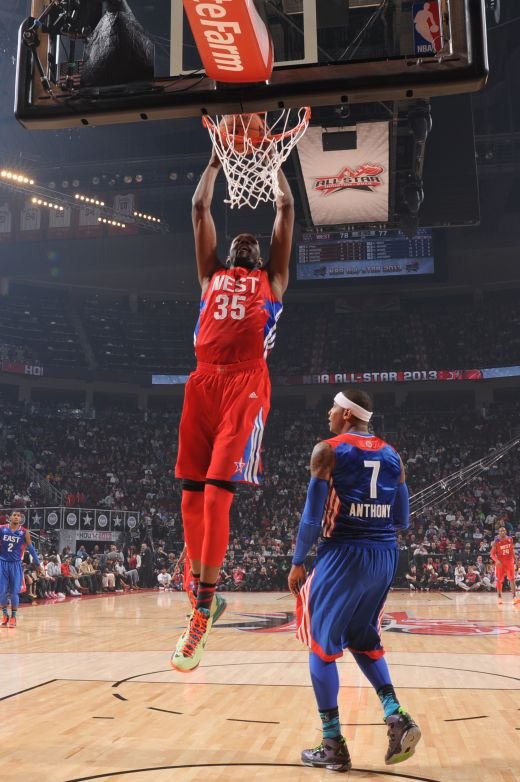 Galeria Zilei: Vest vs. Est in All Star Game! SHOW total: Vestul a castigat dupa un meci nebun, intre cele mai tari vedete din NBA CLICK AICI pentru FOTO:_7