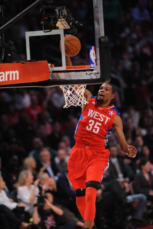 Galeria Zilei: Vest vs. Est in All Star Game! SHOW total: Vestul a castigat dupa un meci nebun, intre cele mai tari vedete din NBA CLICK AICI pentru FOTO:_13