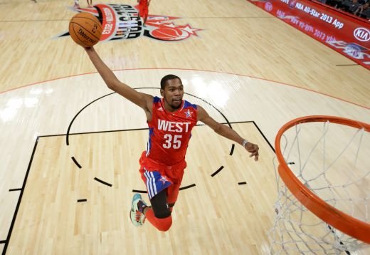Galeria Zilei: Vest vs. Est in All Star Game! SHOW total: Vestul a castigat dupa un meci nebun, intre cele mai tari vedete din NBA CLICK AICI pentru FOTO:_14