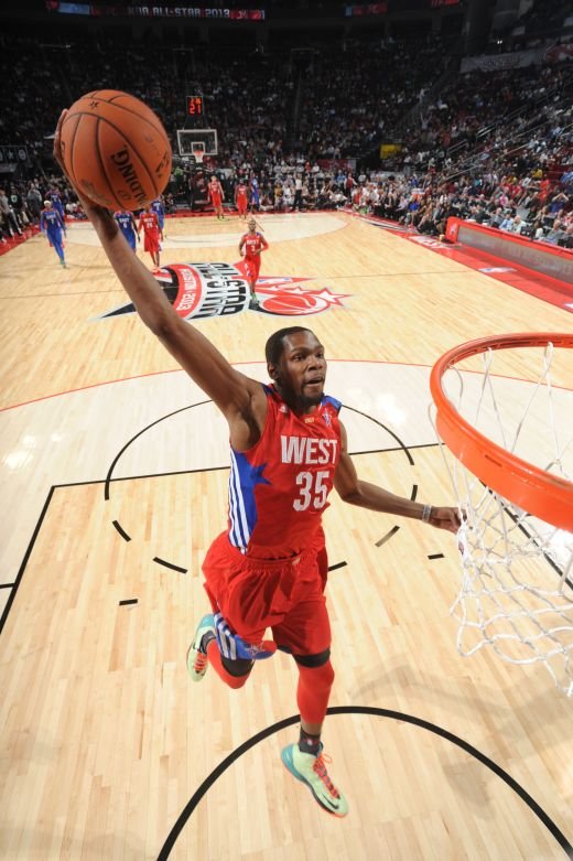 Galeria Zilei: Vest vs. Est in All Star Game! SHOW total: Vestul a castigat dupa un meci nebun, intre cele mai tari vedete din NBA CLICK AICI pentru FOTO:_17
