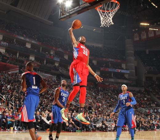 Galeria Zilei: Vest vs. Est in All Star Game! SHOW total: Vestul a castigat dupa un meci nebun, intre cele mai tari vedete din NBA CLICK AICI pentru FOTO:_20