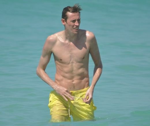 INCREDIBIL! Cuplul care socheaza la fiecare aparitie! Cei mai slabanogi iubiti din showbiz! N-o sa-ti vina sa crezi cum arata impreuna! FOTO:_7