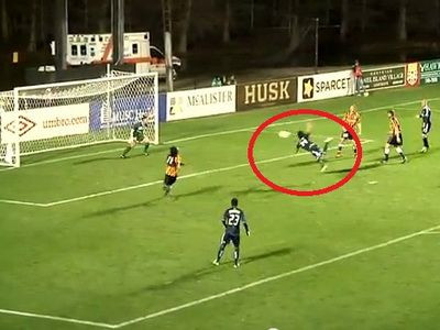 FABULOS! Un japonez a reusit cel mai BESTIAL gol din 2013: super-golazo cu LOVITURA SCORPIONULUI! Vezi reusita de milioane: