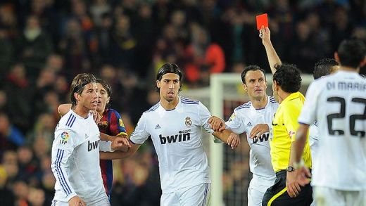 I-a scos PERI ALBI lui Mourinho! Jucatorul care a batut cel mai BRUTAL record din istoria lui Real Madrid! Nimeni nu stie ce se intampla cu el:
