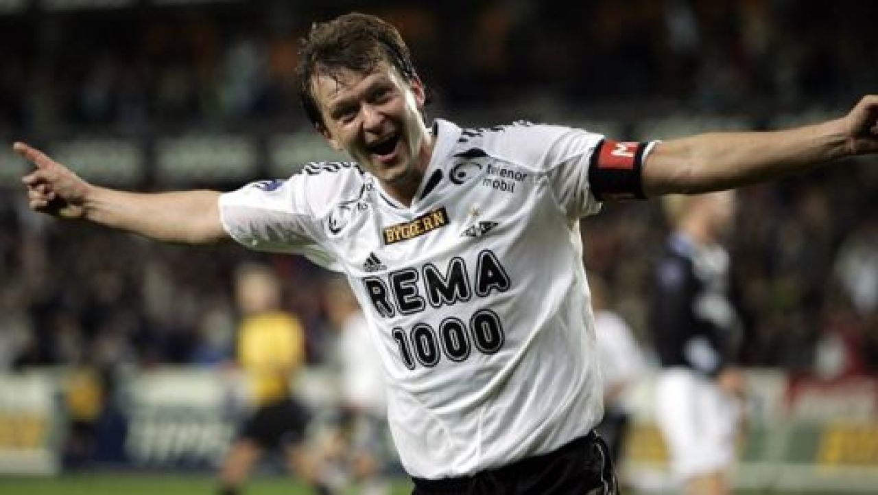 Un zeu isi anunta RETRAGEREA din fotbal: