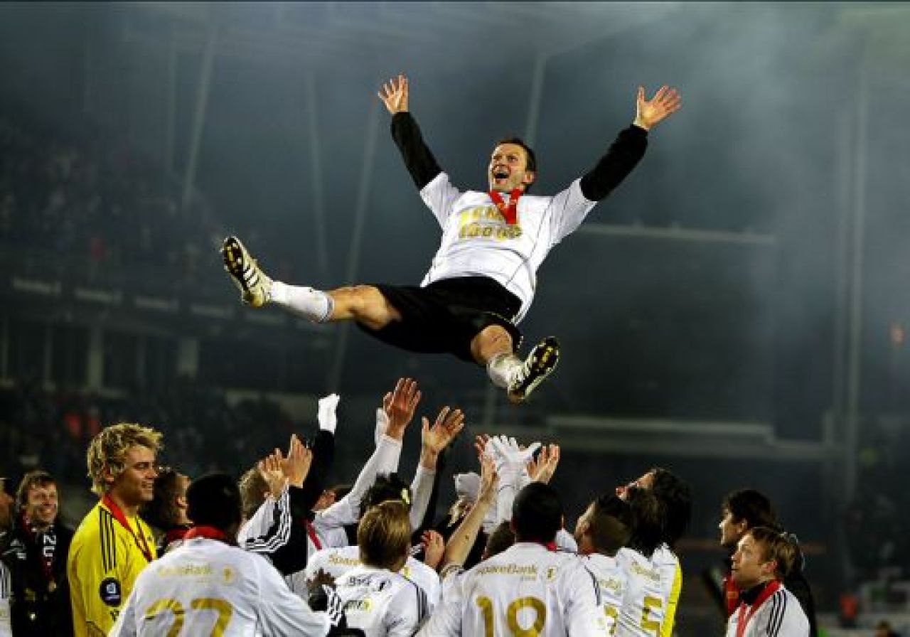 Un zeu isi anunta RETRAGEREA din fotbal: