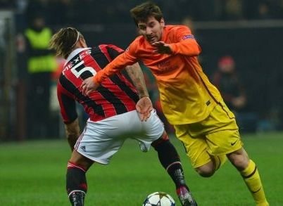 VIDEO: Tiki Taka n-a existat pe San Siro, arbitrul le-a facut CADOU italienilor primul gol: Milan 2-0 Barca! Galata 1-1 Schalke! Presa catalana face misto de jocul lui Milan:_5