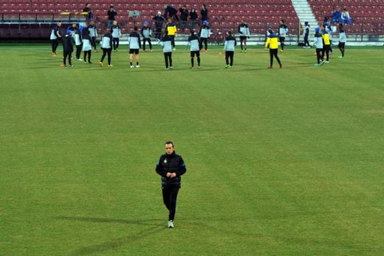 LIVEBLOG Nebunie, magie, CA-LI-FI-CA-RE! National Arena a trait inca o seara de poveste! Sa vina Chelsea! UPDATE | Fanii Stelei s-au strans la Universitate: FOTO_4