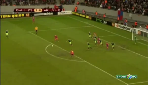 Mingea e respinsa, Chiriches vine cu sut si...e GOOOOOL! Sutul SUPERSONIC al lui Chiriches era sa rupa plasa! Momentul in care zgomotul de pe National Arena s-a auzit pana la Amsterdam: