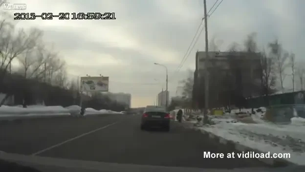 S-a dat jos cu PISTOLUL dar tot s-a facut de ras: I-a scapat un detaliu FOARTE important! VIDEO