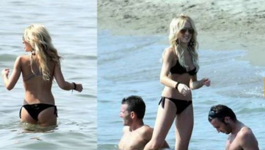 FOTO INCENDIAR: Inter - AC Milan s-a jucat si in tribune! Sotia lui Chivu, la bataie cu super modelul Victoria's Secret 'detinut' de Boateng! Cine castiga? :)_6