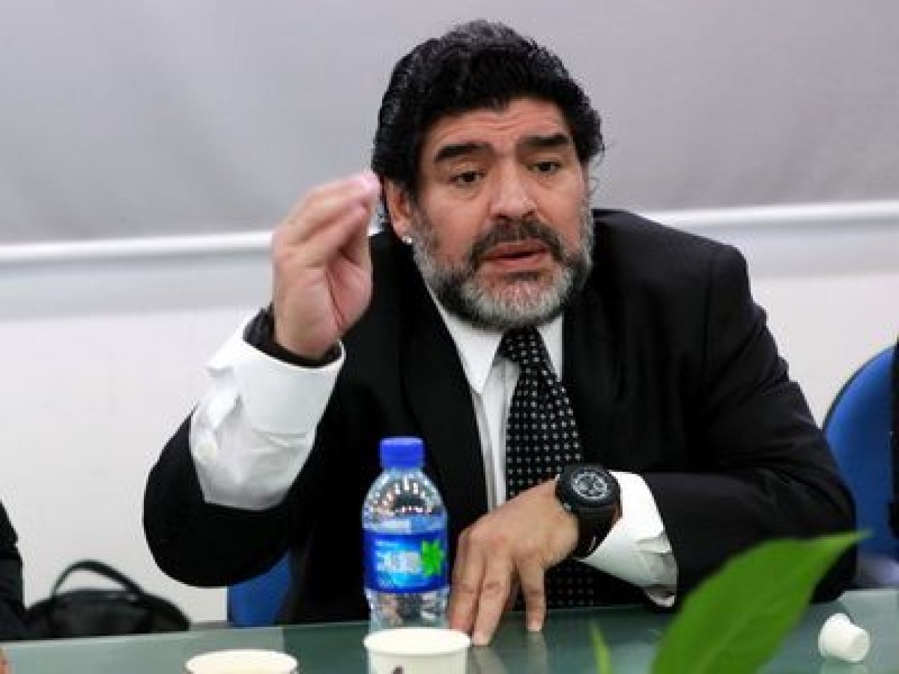 Galeria Zilei: Intoarcerea REGELUI! Maradona isi risca LIBERTATEA pentru a se intoarce la Napoli! Italienii il AUDIAZA in aceste momente:_1