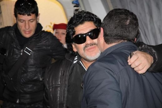 Galeria Zilei: Intoarcerea REGELUI! Maradona isi risca LIBERTATEA pentru a se intoarce la Napoli! Italienii il AUDIAZA in aceste momente:_5