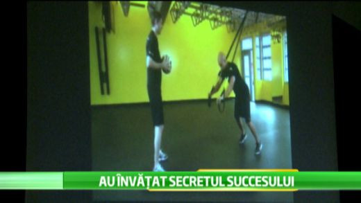Modelul Reghecampf: minunea cu Ajax e obiect de studiu in Liga 1! Ce spun antrenorii despre imaginile dupa care Steaua a distrus-o pe Ajax!