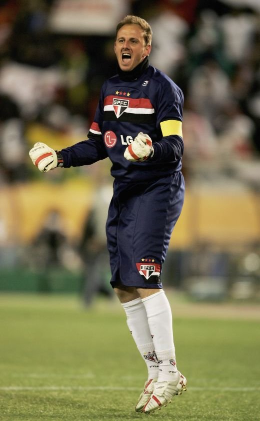 L-au crezut NEBUN, dar a ajuns simbol! Povestea celui mai IUBIT om din Brazilia, dupa Pele: Rogerio Ceni!_3