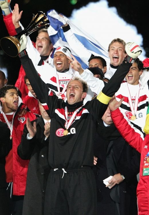 L-au crezut NEBUN, dar a ajuns simbol! Povestea celui mai IUBIT om din Brazilia, dupa Pele: Rogerio Ceni!_4