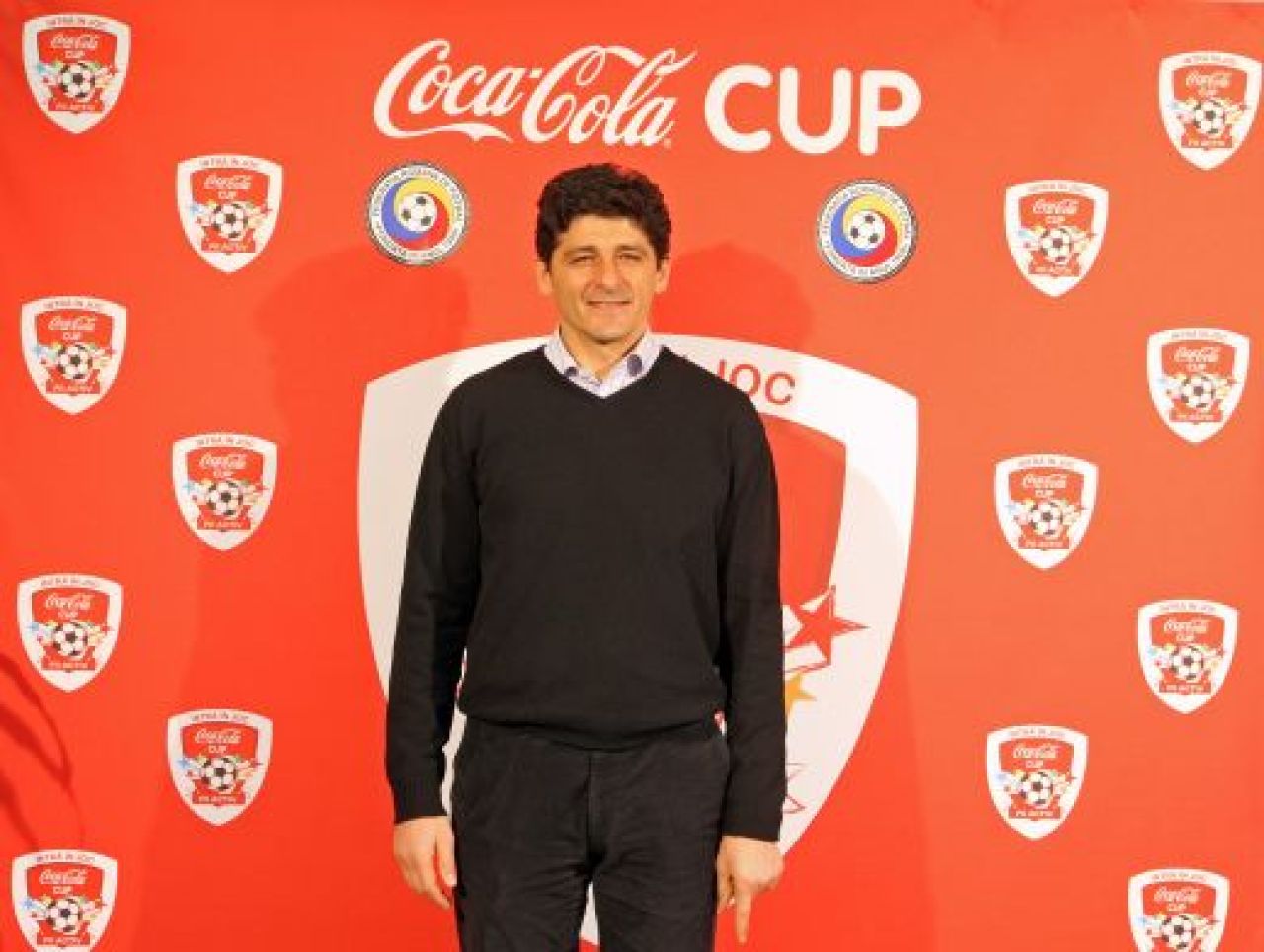 INCEPE nebunia in liceele din Romania! Omul care ii face pe pusti sa viseze la un contract de SENZATIE_3