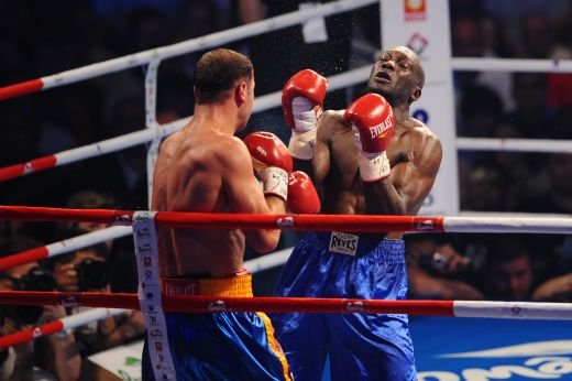 Un vis NATIONAL: 23 de milioane de inimi in ring, 55.000 de oameni pe un stadion! Romanul care si-a platit gloria cu sange si sudoare a implinit azi 34 de ani:_16