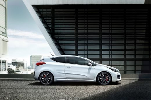 FOTO Cel mai puternic competitor pentru Golf vine din Coreea! Asa arata noile Cee'd si pro_cee'd GT! Marea SURPRIZA de la Geneva:_2