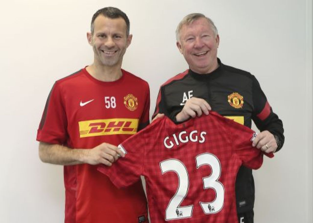 LEGENDA continua! Giggs bate toate recordurile dupa ce a semnat un nou contract! GENIAL! Fanii au aflat cand se va retrage cu adevarat:) Cum va arata in tricoul lui United in 2043:_1