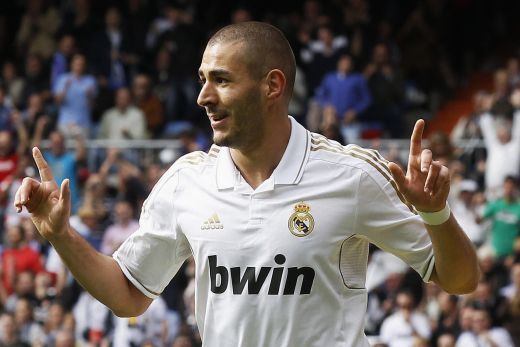 Derby SCANDALOS! Barca a avut penalty clar neacordat in minutul 93! Valdes a sarit sa il BATA pe arbitru si a vazut ROSU! Real Madrid 2-1 Barcelona - vezi toate fazele:_2